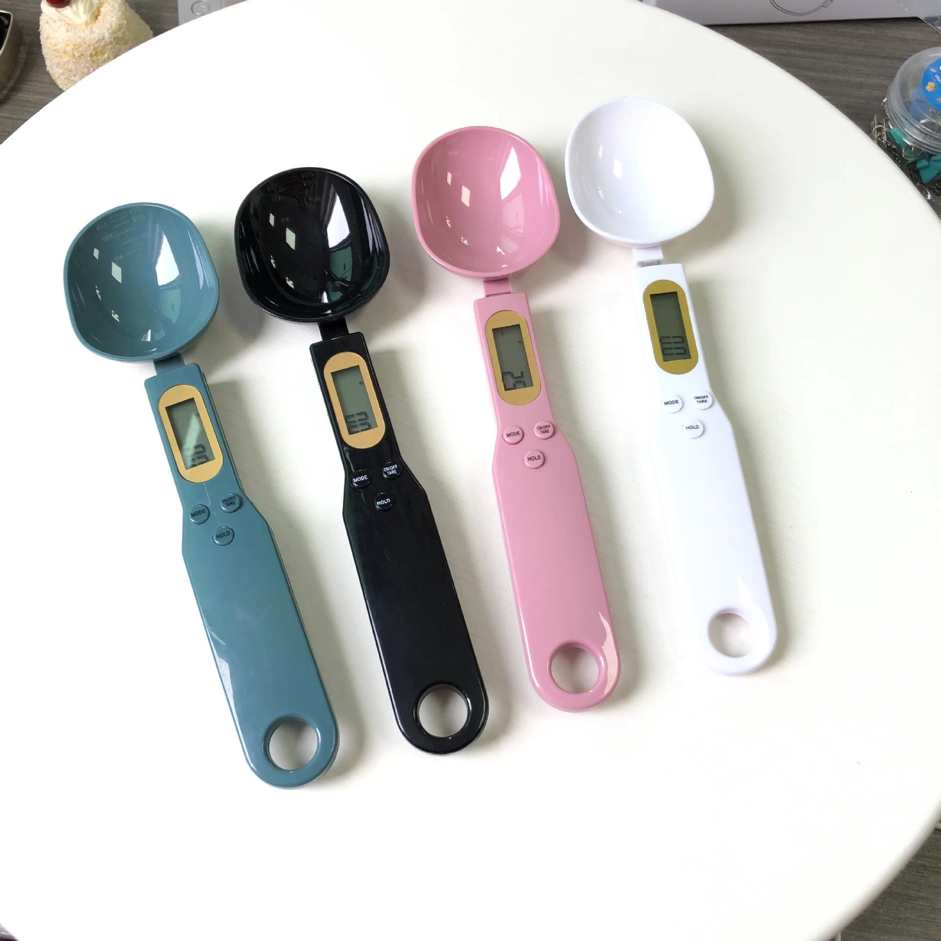 Household electronic spoon scale